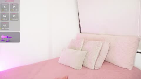 Snapshot of a__vanellopecute chatting on 11.08.25 Alexandra online show from 11.08.25