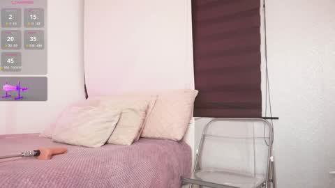 Snapshot of a__vanellopecute chatting on 11.27.25 Alexandra online show from 11.27.25