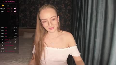 Snapshot of a_delina chatting on 03.06.25 Adelina online show from 03.06.25