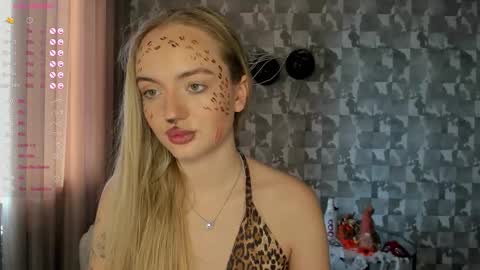 Snapshot of a_delina chatting on 10.25.25 Adelina online show from 10.25.25