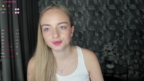 Snapshot of a_delina chatting on 11.13.25 Adelina online show from 11.13.25