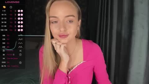 Snapshot of a_delina chatting on 11.25.25 Adelina online show from 11.25.25