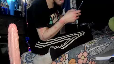 Snapshot of a_twinkie chatting on 11.18.25 Chris online show from 11.18.25