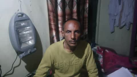 Snapshot of aakhan804 chatting on 03.05.25 aakhan804 online show from 03.05.25