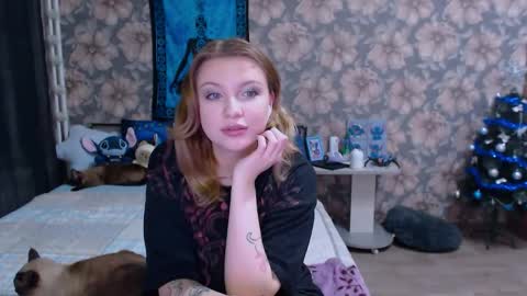 Snapshot of aalicebubble chatting on 01.12.26 Alice online show from 01.12.26