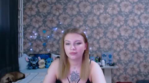 Snapshot of aalicebubble chatting on 02.17.26 Alice online show from 02.17.26