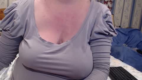 NINA online show from 09.30.25