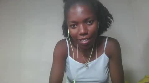 Snapshot of aangevelo chatting on 11.03.25 aangevelo online show from 11.03.25