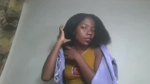 Snapshot of aangevelo chatting on 11.08.25 aangevelo online show from 11.08.25