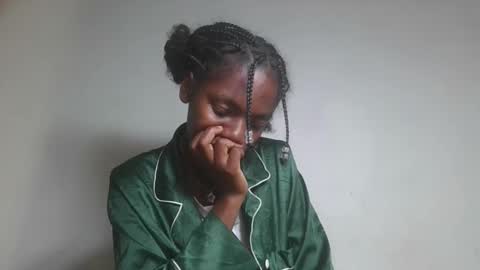 Snapshot of aangevelo chatting on 11.12.25 aangevelo online show from 11.12.25