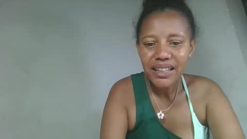 Snapshot of aangevelo chatting on 11.21.25 aangevelo online show from 11.21.25