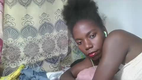 Snapshot of aangevelo chatting on 11.22.25 aangevelo online show from 11.22.25