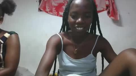 Snapshot of aangevelo chatting on 11.29.25 aangevelo online show from 11.29.25