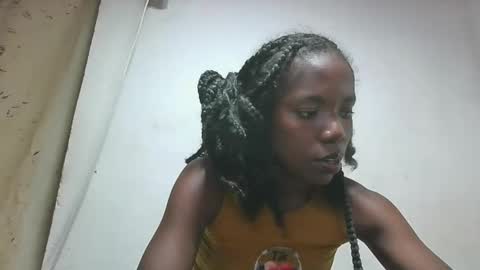 Snapshot of aangevelo chatting on 11.30.25 aangevelo online show from 11.30.25