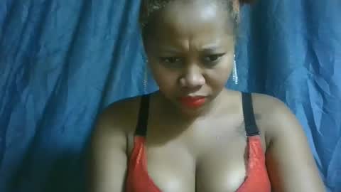 Snapshot of aannickk chatting on 12.16.25 aannickk online show from 12.16.25