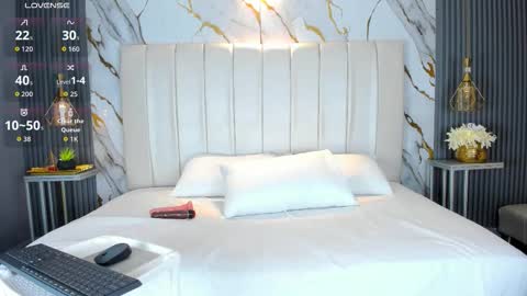 A R I A L  online show from 11.12.25