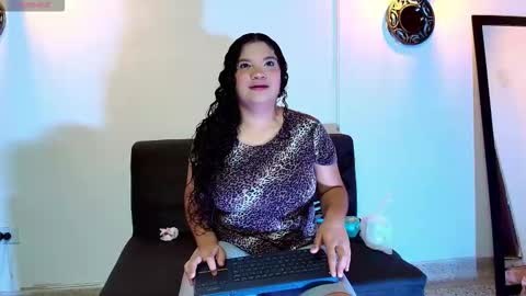 Snapshot of aaron_antonella_mds chatting on 02.14.26 Aaron y Antonella online show from 02.14.26