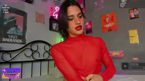 Snapshot of aaron_darkus chatting on 12.15.24 Aaron online show from 12.15.24