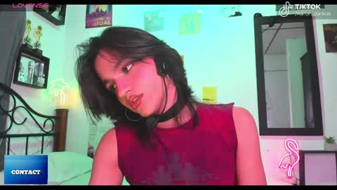 Snapshot of aaron_darkus chatting on 09.28.25 Aaron online show from 09.28.25