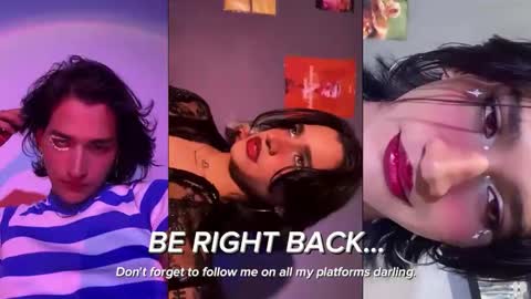 Snapshot of aaron_darkus chatting on 10.12.25 Aaron online show from 10.12.25