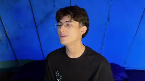 Aaron Ezequiel online show from 10.25.25