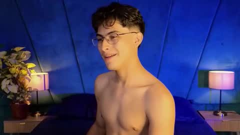 Aaron Ezequiel online show from 11.29.25