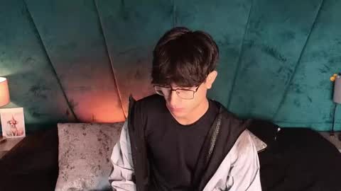 Aaron Ezequiel online show from 05.02.26