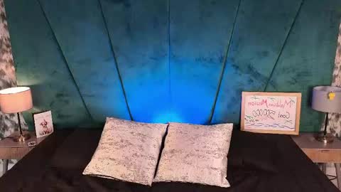 Aaron Ezequiel online show from 05.11.26