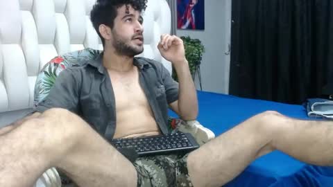 aaron_jones_1 online show from 05.09.26