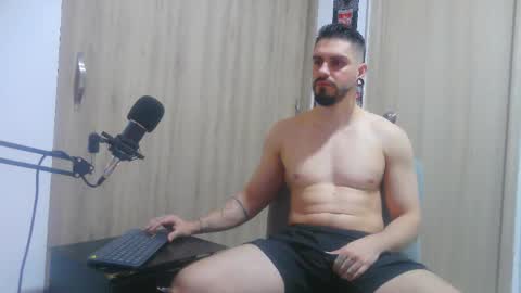 Aaron kwok online show from 11.23.25