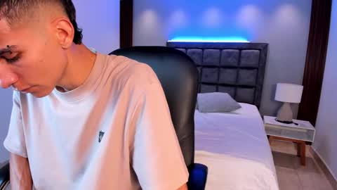 Aaron online show from 03.04.26