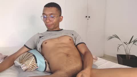 Snapshot of aaronblack1_ chatting on 02.23.25 Heyy my name is Aaron online show from 02.23.25