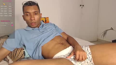 Snapshot of aaronblack1_ chatting on 02.28.25 Heyy my name is Aaron online show from 02.28.25