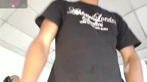 Snapshot of aaronblack1_ chatting on 09.22.25 Heyy my name is Aaron online show from 09.22.25