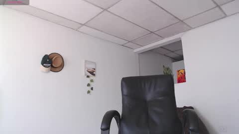 Snapshot of aaronblack1_ chatting on 09.23.25 Heyy my name is Aaron online show from 09.23.25