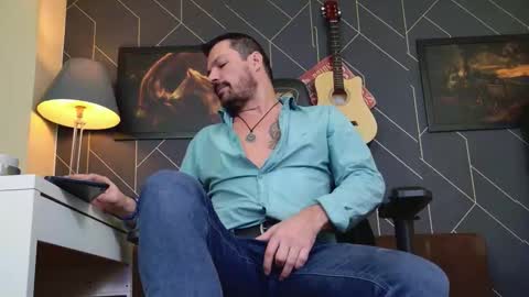 Aaron online show from 12.18.25