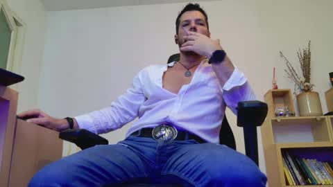 Aaron online show from 04.10.26