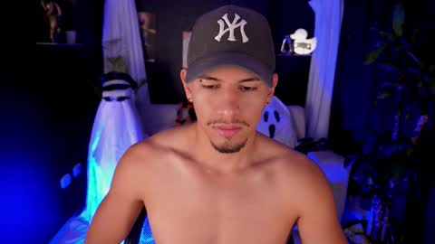 AARON  online show from 10.05.25