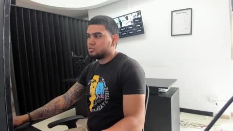 ig aaron hunter123 online show from 04.10.26