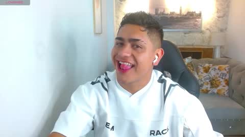 Aaron online show from 09.12.25