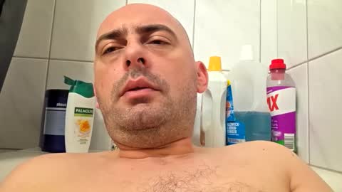 Snapshot of abas1986 chatting on 12.15.25 abas1986 online show from 12.15.25