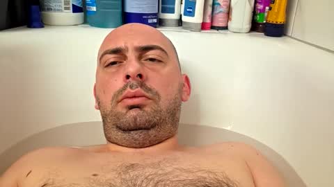 Snapshot of abas1986 chatting on 12.19.25 abas1986 online show from 12.19.25