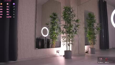 Snapshot of abbela_white chatting on 02.10.25 Alexa online show from 02.10.25