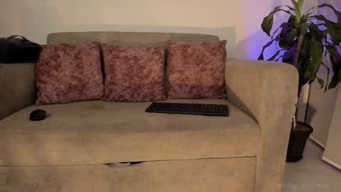 Snapshot of abbey_allen chatting on 09.25.25 Abbey  IG abby allenn  04 December Online at  I will be on vacation dont forget me  See you soon   online show from 09.25.25