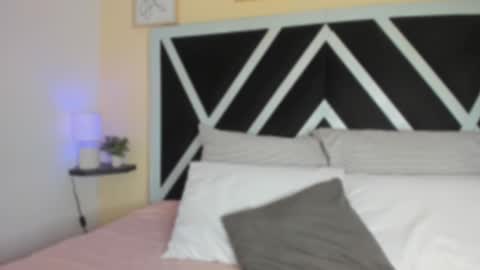 Snapshot of abbie_foxxx chatting on 10.30.25 abbie online show from 10.30.25