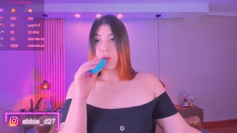 Abbie Edmond  online show from 11.25.25