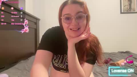 Snapshot of abbiwillow chatting on 01.19.26 Abbi Willow online show from 01.19.26