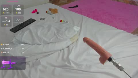 Snapshot of abby_anderson_ chatting on 02.01.25   .   .   online show from 02.01.25