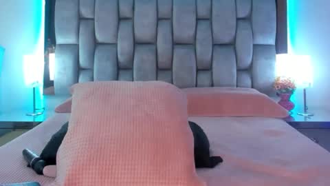 abby_blue01 online show from 02.27.25