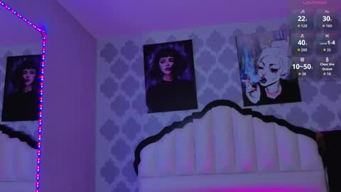 Snapshot of abby_dreamss chatting on 11.21.25 Abby online show from 11.21.25